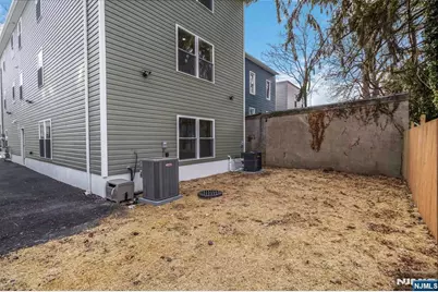 155 Linden Avenue, Irvington, NJ 07111 - Photo 35