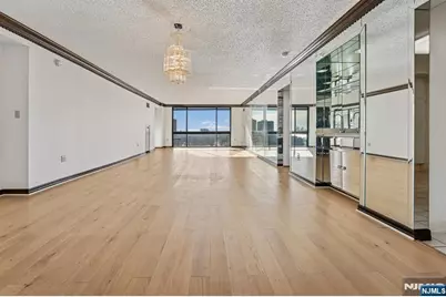 1512 Palisade Avenue 16L #16L, Fort Lee, NJ 07024 - Photo 3