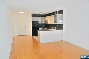 2200 N Central Ave 10C, Fort Lee, NJ 07024 - Photo 5