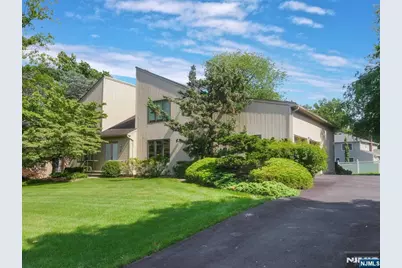 5 Bourbon Street, Wayne, NJ 07470 - Photo 3