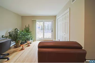 432 Oak Street, Ridgefield, NJ 07657 - Photo 11