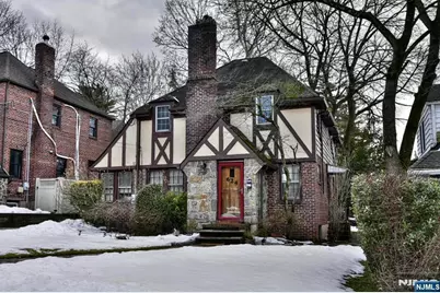 624 Ramapo Road, Teaneck Township, NJ 07666 - Photo 3