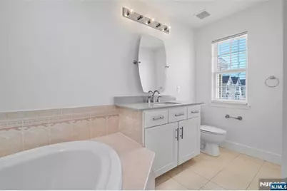 11 Bayside Drive, Bayonne, NJ 07002 - Photo 13