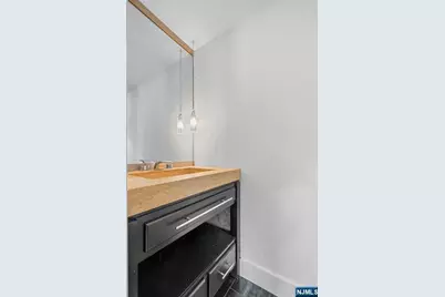 11 Bayside Drive, Bayonne, NJ 07002 - Photo 9