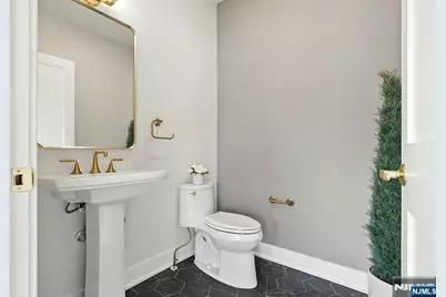 190 Canterbury Avenue, North Arlington, NJ 07031 - Photo 23