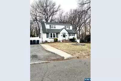 2 Van Valkenburgh Avenue, Bergenfield, NJ 07621 - Photo 1