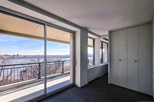 1 Horizon 811, Fort Lee, NJ 07024 - Photo 11