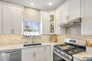 7 Winding Ridge Rd, Jefferson Township, NJ 07849 - Photo 17