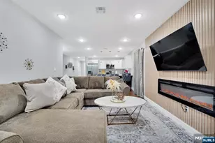 225 9th St, Newark, NJ 07103 - Photo 23