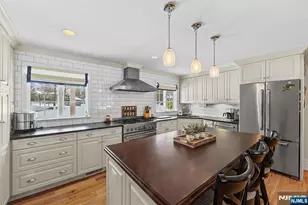 2 Overbrook Pl, Hillsdale, NJ 07642 - Photo 11