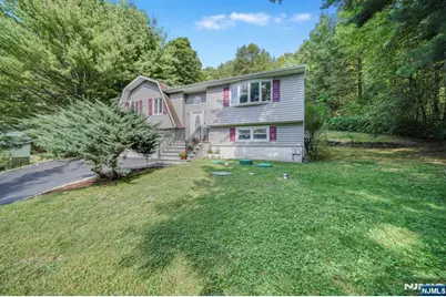 18 Juniper Terrace, Ringwood, NJ 07456 - Photo 3