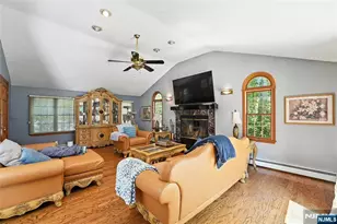 140 Greenbrook Rd, Caldwell, NJ 07006 - Photo 19