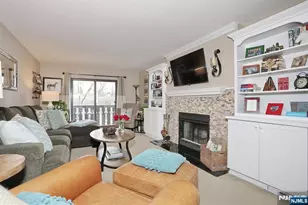 302 Mark Twain Way 302, Mahwah, NJ 07430 - Photo 9