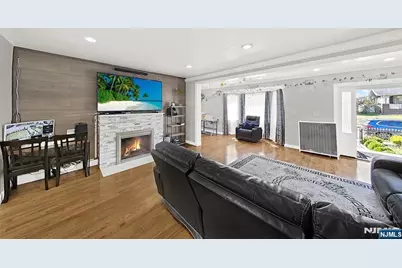 64 Van Houten Place, Belleville, NJ 07109 - Photo 25