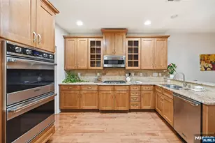 8 Woodstone Cir, Millburn, NJ 07078 - Photo 21