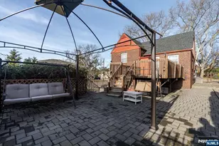 820 Elizabeth, Ridgefield, NJ 07657 - Photo 17