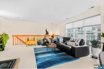 476 Lee Court 476 #476, Fort Lee, NJ 07024 - Photo 3