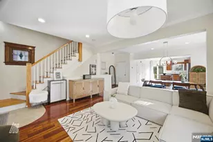 331 Undercliff Ave, Edgewater, NJ 07020 - Photo 7