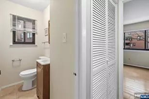 117 Sunset Key 117, Secaucus, NJ 07094 - Photo 15
