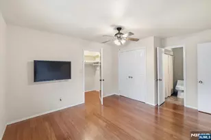 117 Sunset Key 117, Secaucus, NJ 07094 - Photo 11
