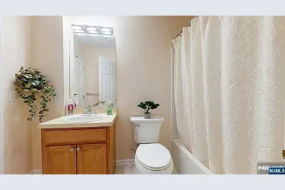 136 Mountainside Drive, Pompton Lakes, NJ 07442 - Photo 17