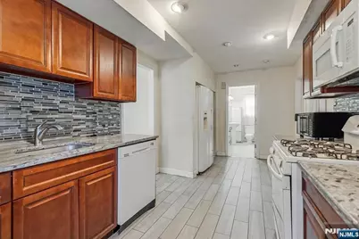 241 Rea Avenue, Hawthorne, NJ 07506 - Photo 11