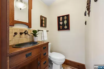 340 Highland Avenue, Montclair, NJ 07043 - Photo 17