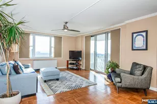 2000 Linwood Ave 14K, Fort Lee, NJ 07024 - Photo 3