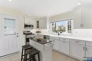 44 Kaywin Ave, Hawthorne, NJ 07506 - Photo 7