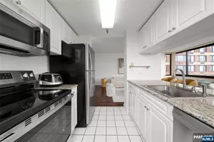 100 Old Palisade Road 1902, Fort Lee, NJ 07024 - Photo 7