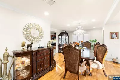 385A Roosevelt, Fairview, NJ 07022 - Photo 9