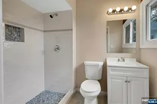 49 Pine Grove Rd, Berkeley Heights Township, NJ 07922 - Photo 5