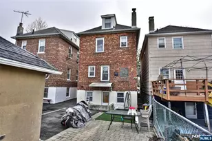 423 8th St, Fairview, NJ 07022 - Photo 5