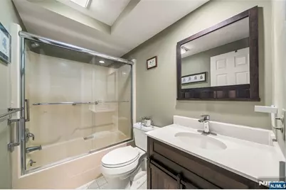 24 Meadowview Court, Leonia, NJ 07605 - Photo 23