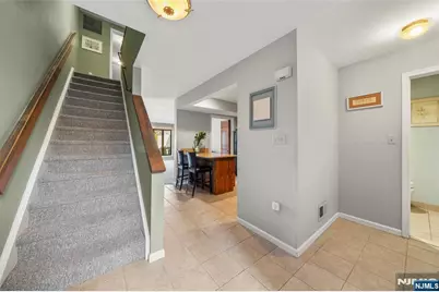 24 Meadowview Court, Leonia, NJ 07605 - Photo 3