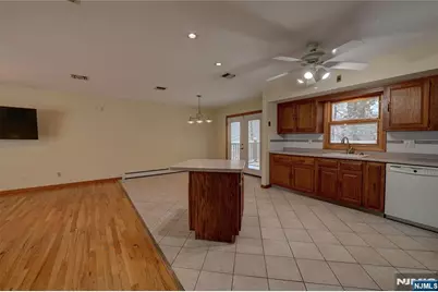 1316 Alps Road, Wayne, NJ 07470 - Photo 7