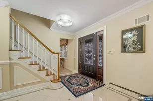 18 Vermont Dr, Paramus, NJ 07652 - Photo 3