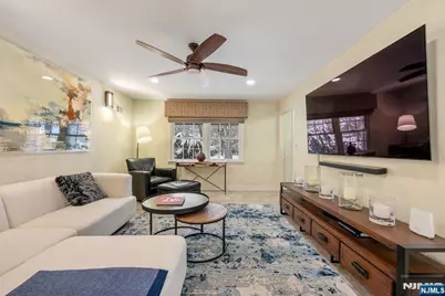 18 Vermont Drive, Paramus, NJ 07652 - Photo 19