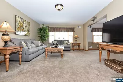 31 Smith Street, Waldwick, NJ 07463 - Photo 13