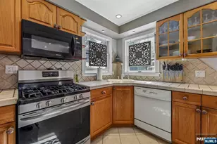 61 Julia St, Closter, NJ 07624 - Photo 5