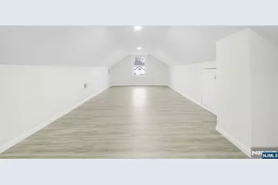 16 Grey Rock Avenue, Little Falls Township, NJ 07424 - Photo 9