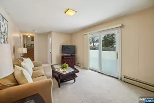 14 Crescent Dr, Parsippany, NJ 07054 - Photo 15