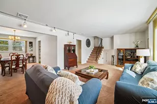 14 Crescent Dr, Parsippany, NJ 07054 - Photo 9