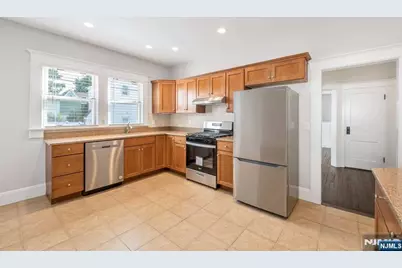 137 Cedar Avenue, Hawthorne, NJ 07506 - Photo 15