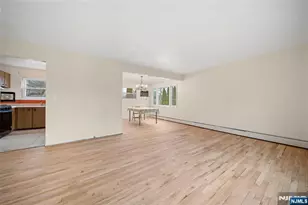 601 Oakwood Dr, Northvale, NJ 07647 - Photo 5