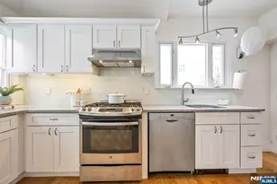 33 Homewood Ave, Allendale, NJ 07401 - Photo 13