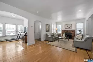 33 Homewood Ave, Allendale, NJ 07401 - Photo 3