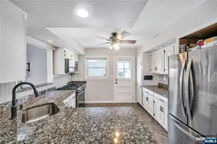 520 Riverview Rd, Pompton Lakes, NJ 07442 - Photo 9