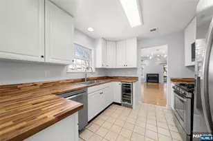 36 Woods Edge Rd, Old Tappan, NJ 07675 - Photo 7