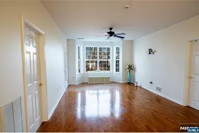 113 Cory Lane 113 #113, Elmwood Park, NJ 07407 - Photo 5